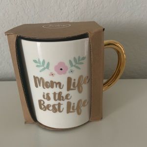 “Mom Life is the Best Life” Mug - New in Box